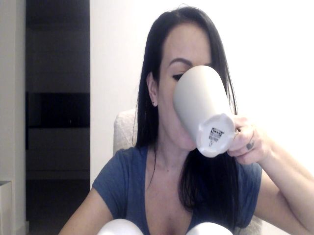 Live sex webcam photo for Alexys23 #269630953