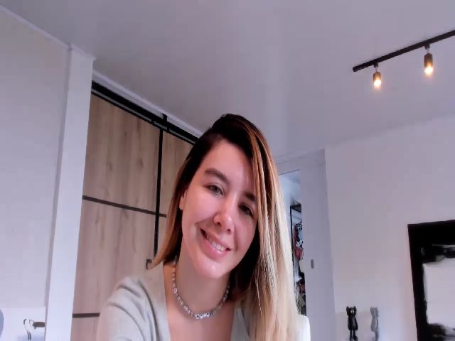 Live sex webcam photo for LauraVega #269639822
