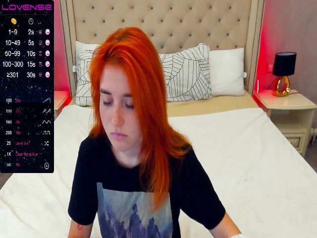 Live sex webcam photo for EmiilyFox #269636772