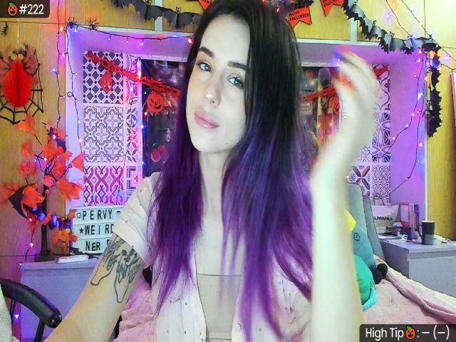 Live sex webcam photo for WeirdMe_ #269637747