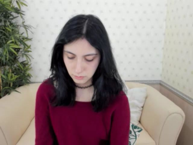 Live sex webcam photo for SarahBanks #269645860