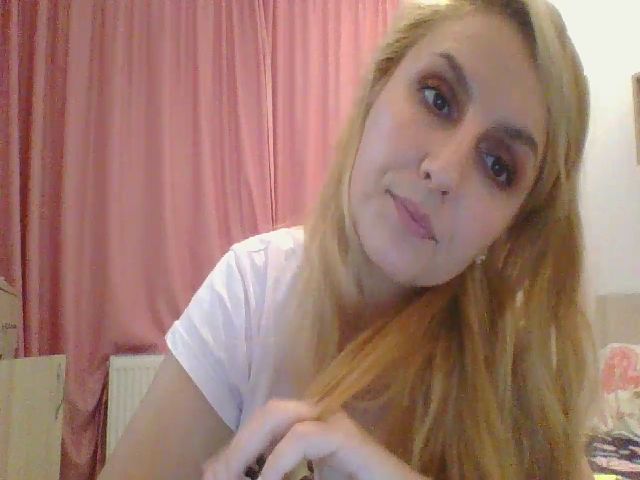 Live sex webcam photo for squirtvicky #269641937