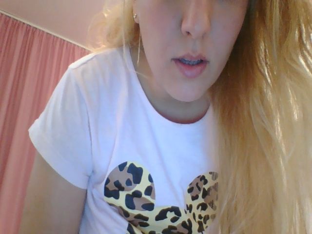 Live sex webcam photo for squirtvicky #269643386