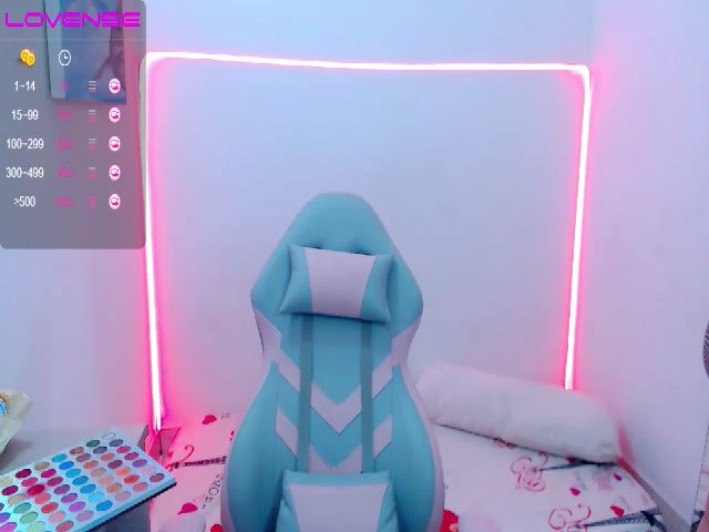 Live sex webcam photo for Jade_27 #269633858