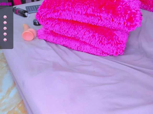 Live sex webcam photo for Candy-millers #269632617