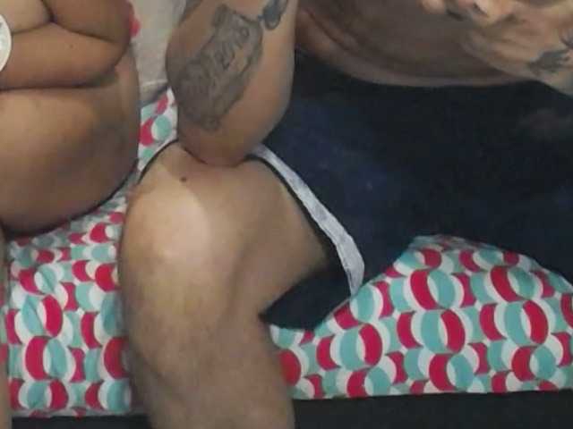 Live sex webcam photo for sexycouple010 #269632119