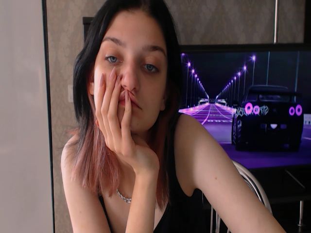 Live sex webcam photo for MoraCos #269638327