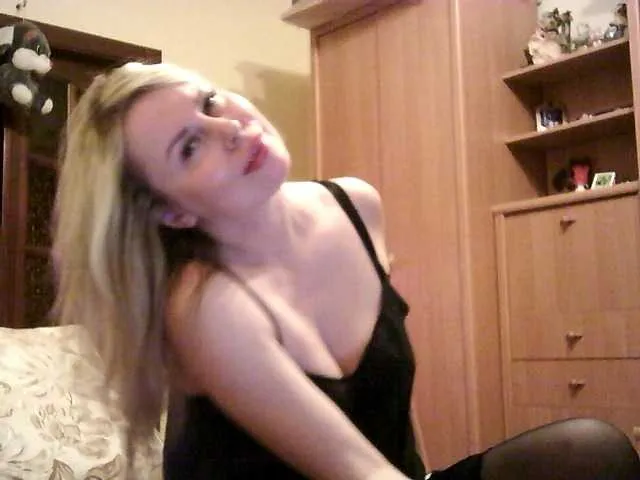 Live sex webcam photo for SexyMiss #269631450