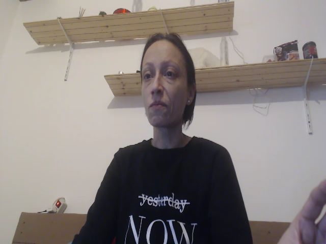 Live sex webcam photo for Ally_Hottie #269637249