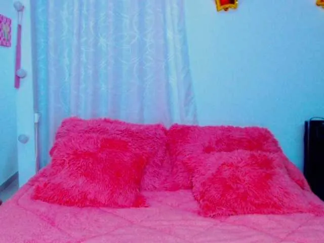 Live sex webcam photo for Hanna-Towers #269632705