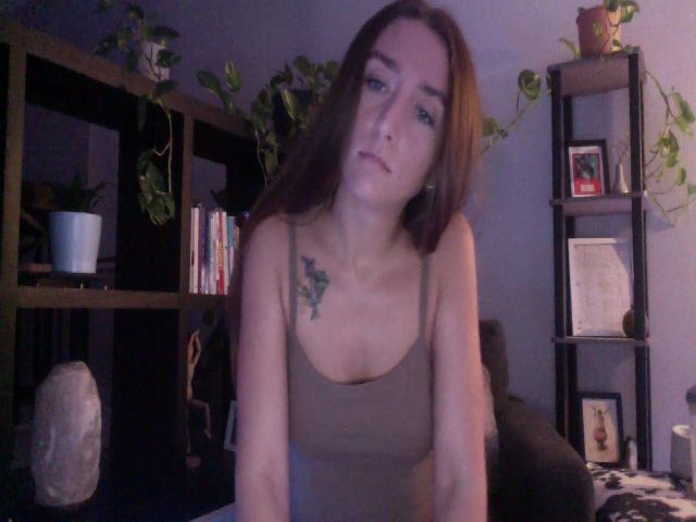 Live sex webcam photo for astridmarie #269645414
