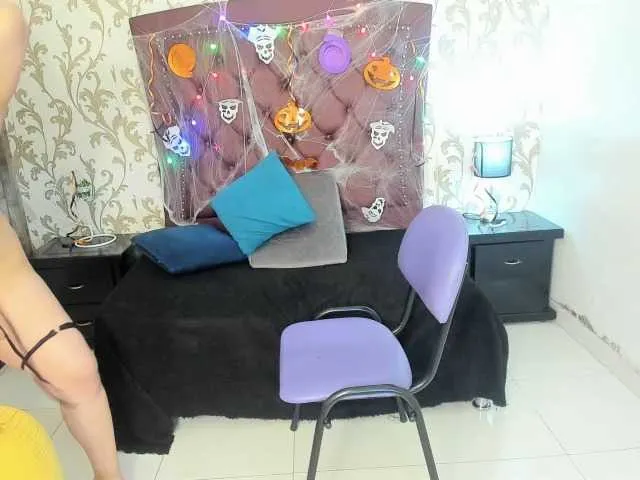 Live sex webcam photo for AgathaSmithX #269632306