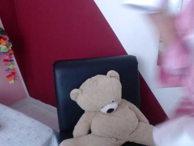 Live sex webcam photo for sweetgir3 #269642848