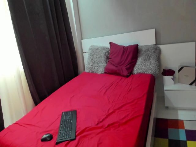 Live sex webcam photo for Paris_loveee #269637016