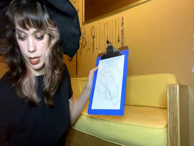 Live sex webcam photo for MammaCreeper #269634260