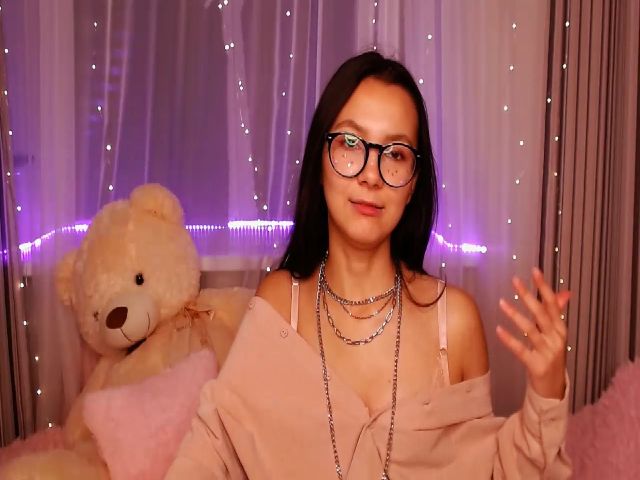 Live sex webcam photo for PenelopeLaf #269641729