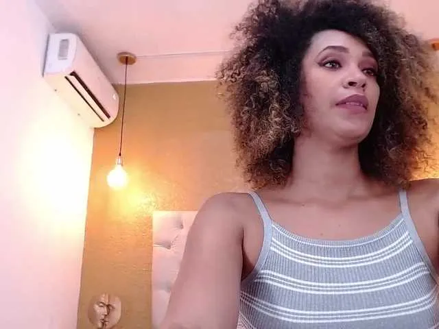 Live sex webcam photo for MelisaCruzz1 #269631338
