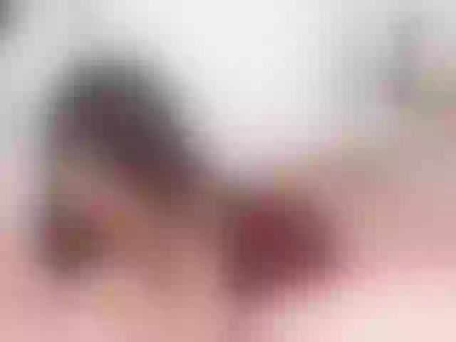 Live sex webcam photo for SarahSahara2 #269646800