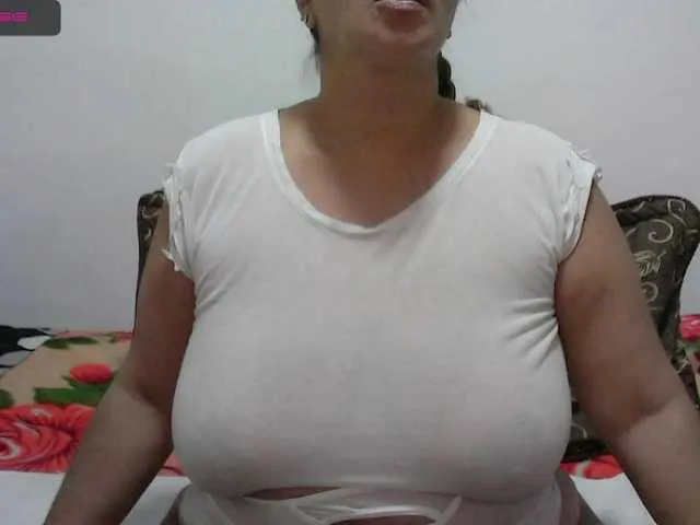 Live sex webcam photo for zoedoll #269647050