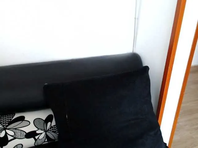 Live sex webcam photo for sweetsalo #269659467