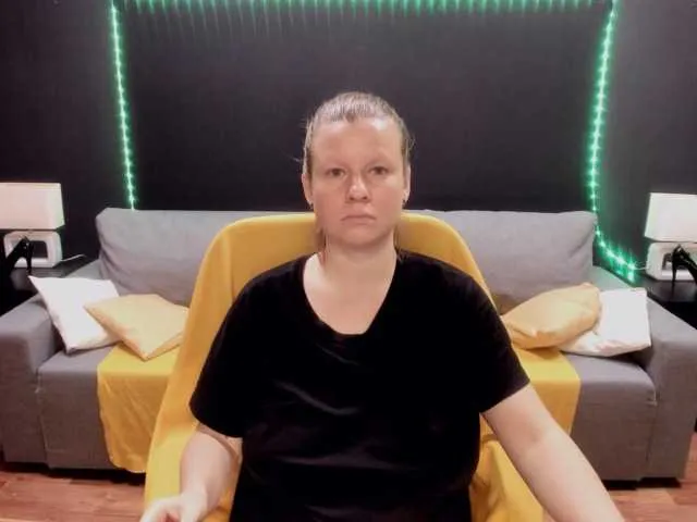 Live sex webcam photo for CoconutLegs #269650667