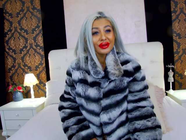 Live sex webcam photo for Miss-Kora #269653849