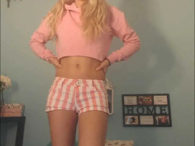 Live sex webcam photo for AnnaHappy18 #269650542