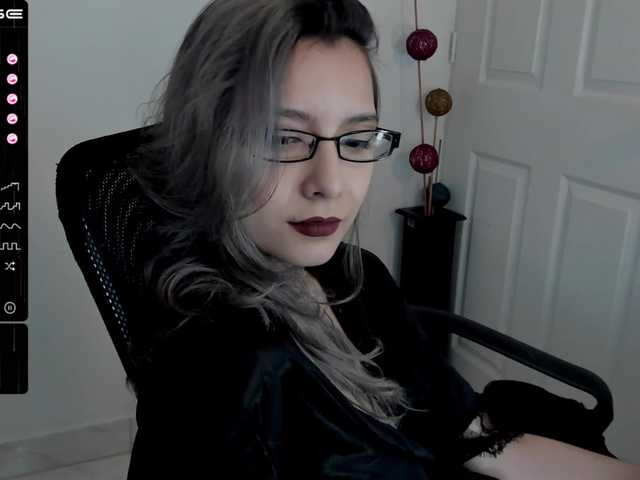 Live sex webcam photo for LilithMystic #269658682
