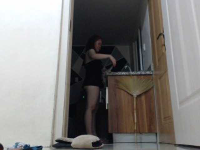 Live sex webcam photo for pussylips08 #269659320