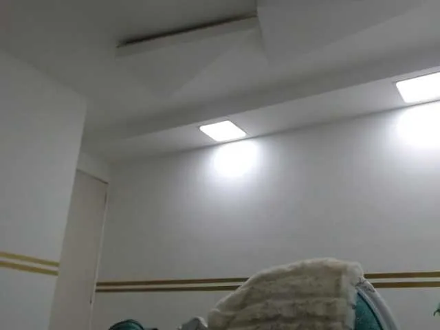 Live sex webcam photo for Louise-red #269654501