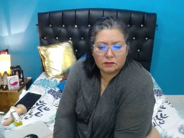 Live sex webcam photo for candystorm01 #269650507