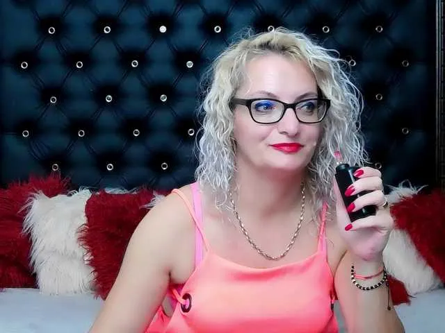 Live sex webcam photo for LadyTouch #269646924