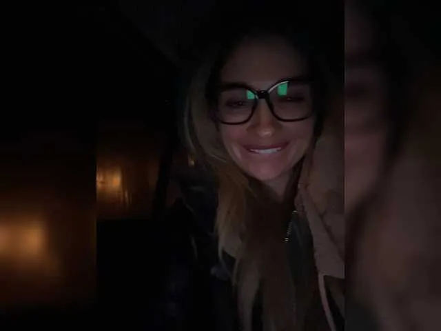 Live sex webcam photo for KettyPretty25 #269657804