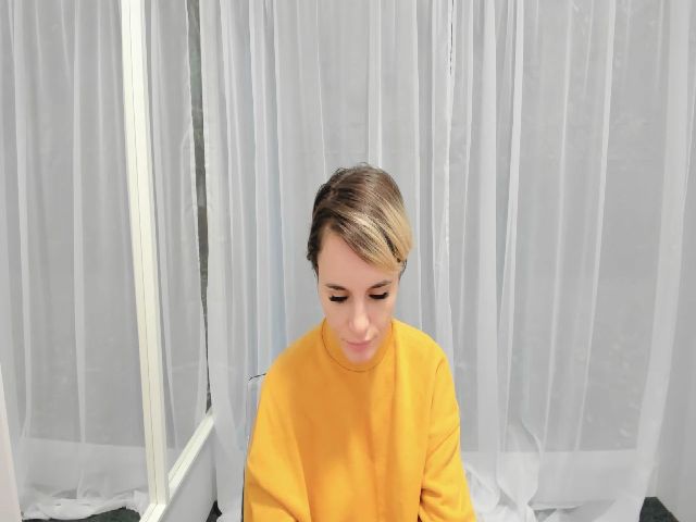 Live sex webcam photo for SashaaWild #269649344