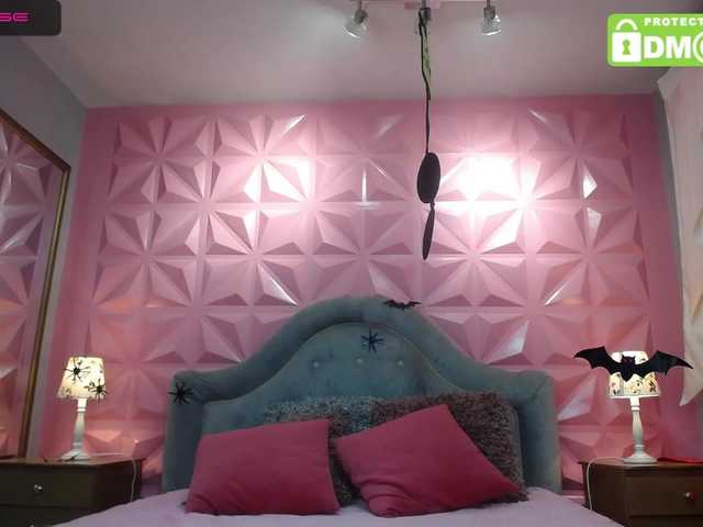 Live sex webcam photo for GabyConnell #269659596