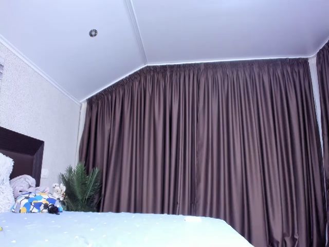 Live sex webcam photo for SweetKellsey #269659839