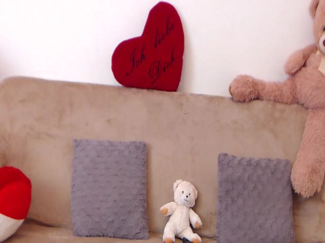 Live sex webcam photo for LayllaDean #269660538