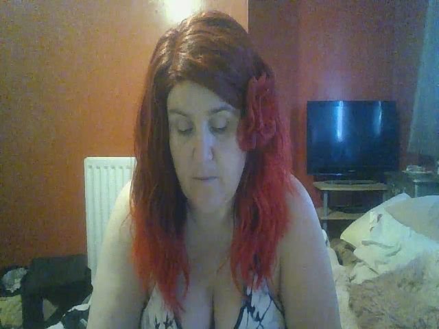 Live sex webcam photo for YUMMYMUMMY39 #269656884