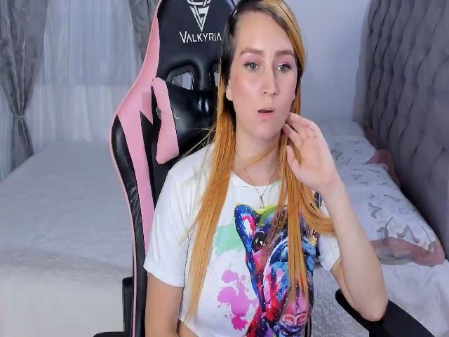 Live sex webcam photo for Candace18x #269648183