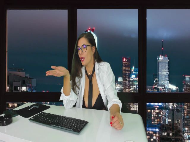 Live sex webcam photo for NicolleStark #269648612