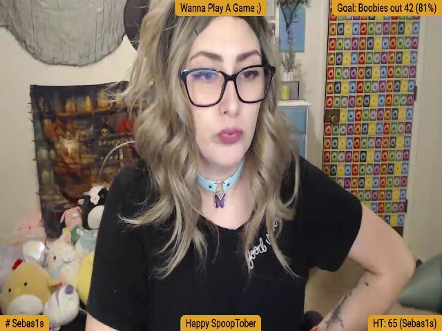 Live sex webcam photo for Violet_Rae_ #269649129