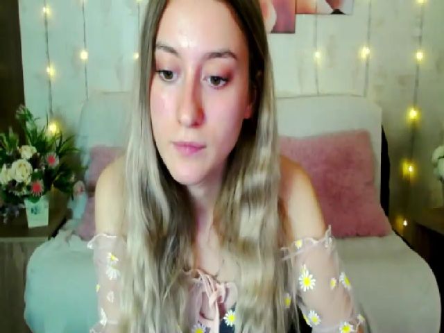 Live sex webcam photo for LinaRum__ #269650811