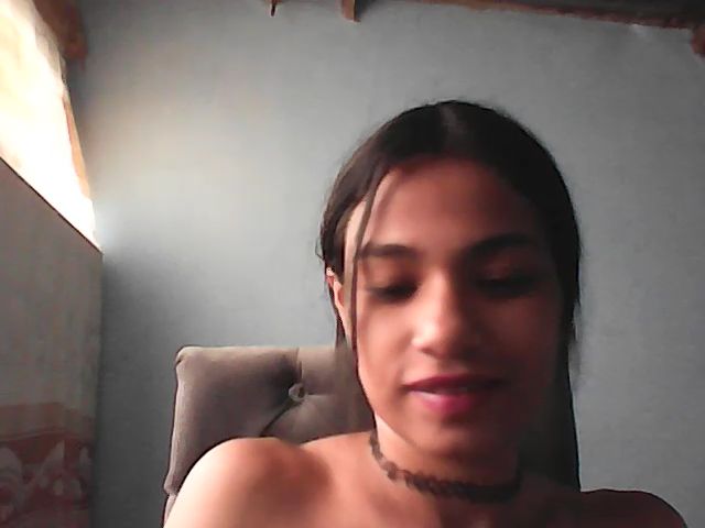 Live sex webcam photo for Latinangel1_ #269658283