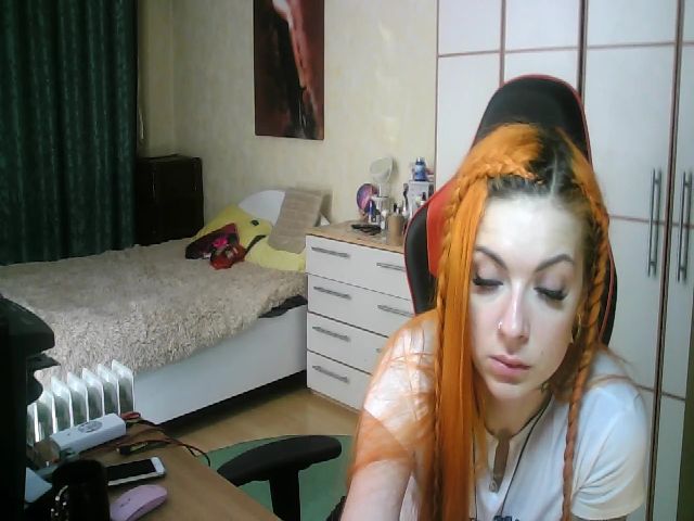 Live sex webcam photo for LuckyStarlet #269656144