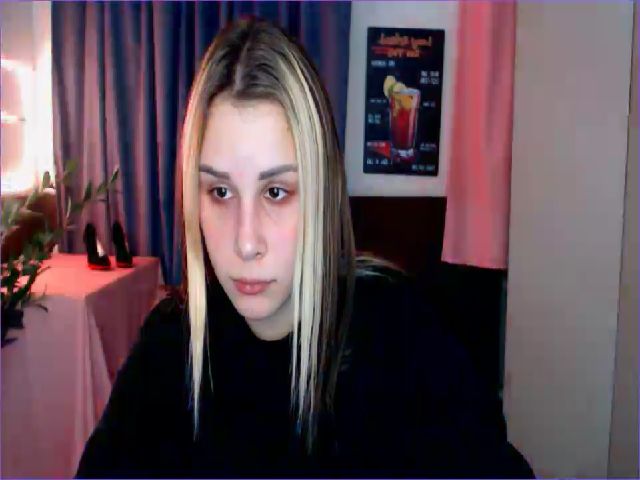 Live sex webcam photo for PolliMilk #269659760