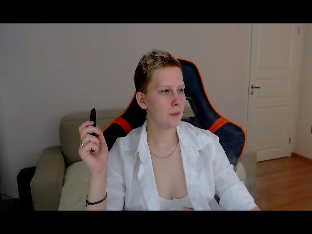 Live sex webcam photo for Oh_daisy #269661221