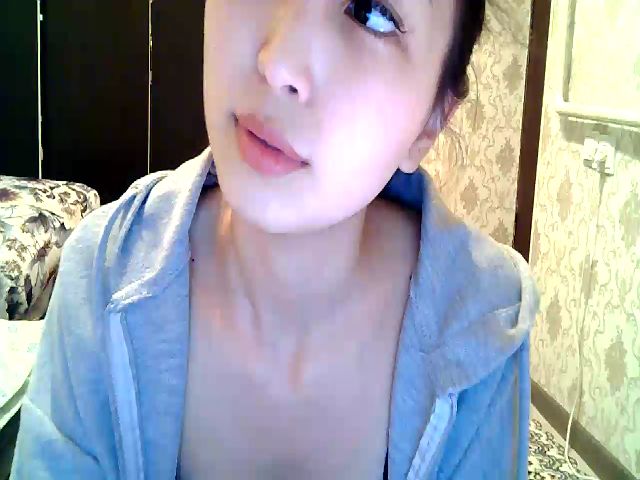 Live sex webcam photo for MissMolly____ #269662744