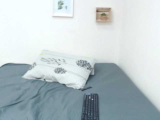 Live sex webcam photo for alisha-kim #269646946