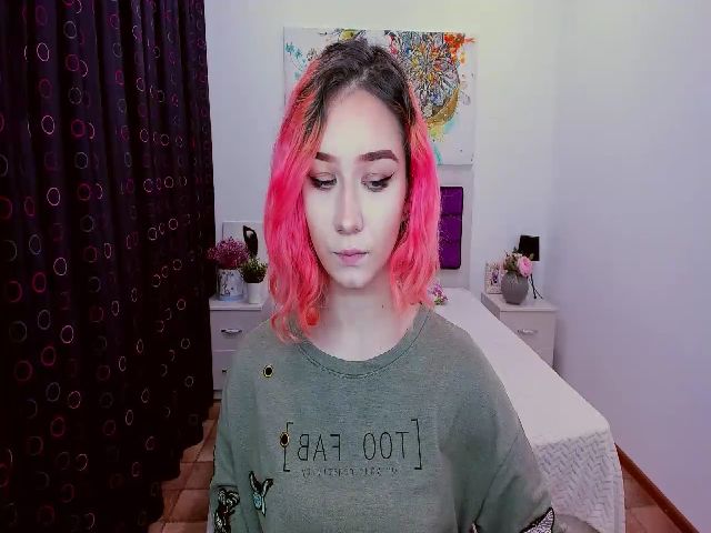 Live sex webcam photo for FionaClassy #269655623