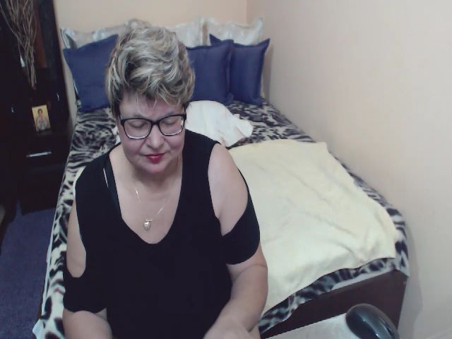 Live sex webcam photo for xSweetKarina #269651358
